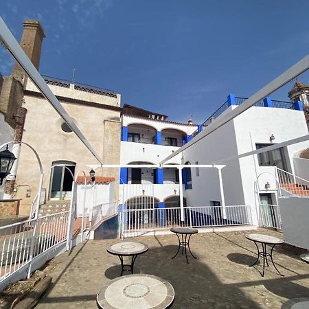 Hotel Rural La Posada De Las Cigueenas Jerez De Los Caballeros Ngoại thất bức ảnh