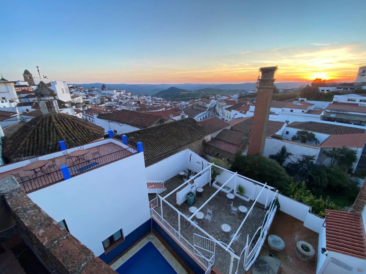 Hotel Rural La Posada De Las Cigueenas Jerez De Los Caballeros Ngoại thất bức ảnh