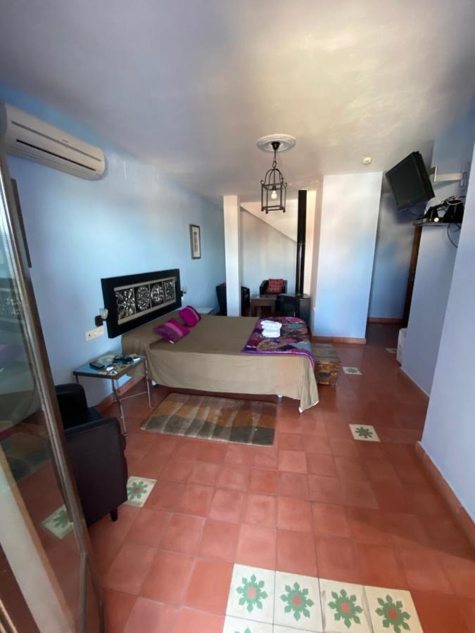 Hotel Rural La Posada De Las Cigueenas Jerez De Los Caballeros Ngoại thất bức ảnh
