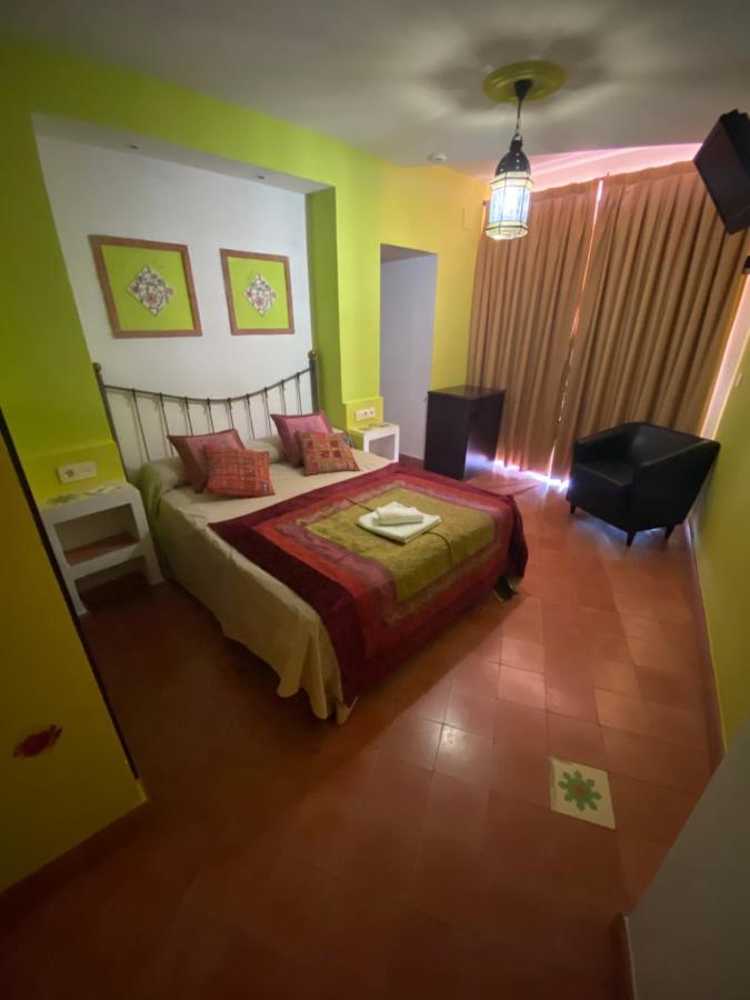 Hotel Rural La Posada De Las Cigueenas Jerez De Los Caballeros Ngoại thất bức ảnh
