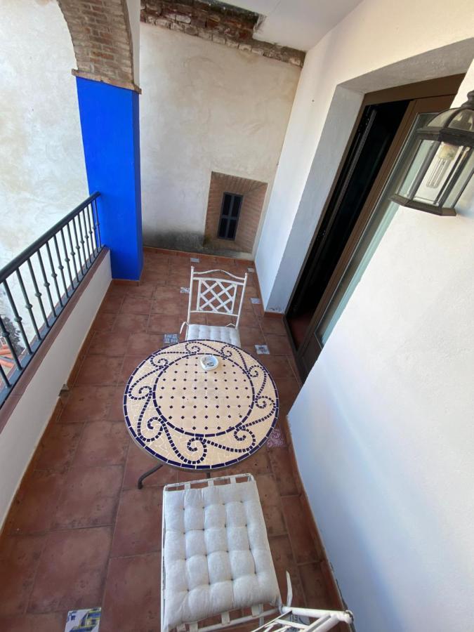 Hotel Rural La Posada De Las Cigueenas Jerez De Los Caballeros Ngoại thất bức ảnh