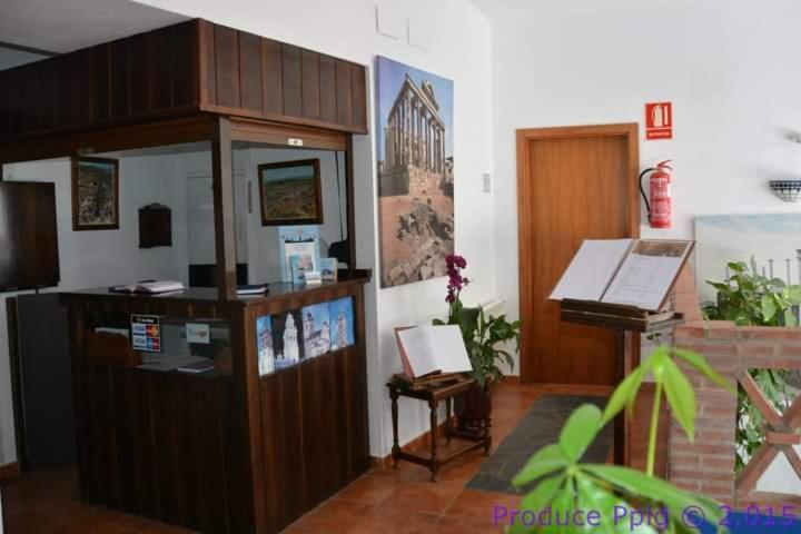 Hotel Rural La Posada De Las Cigueenas Jerez De Los Caballeros Ngoại thất bức ảnh