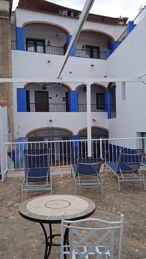 Hotel Rural La Posada De Las Cigueenas Jerez De Los Caballeros Ngoại thất bức ảnh
