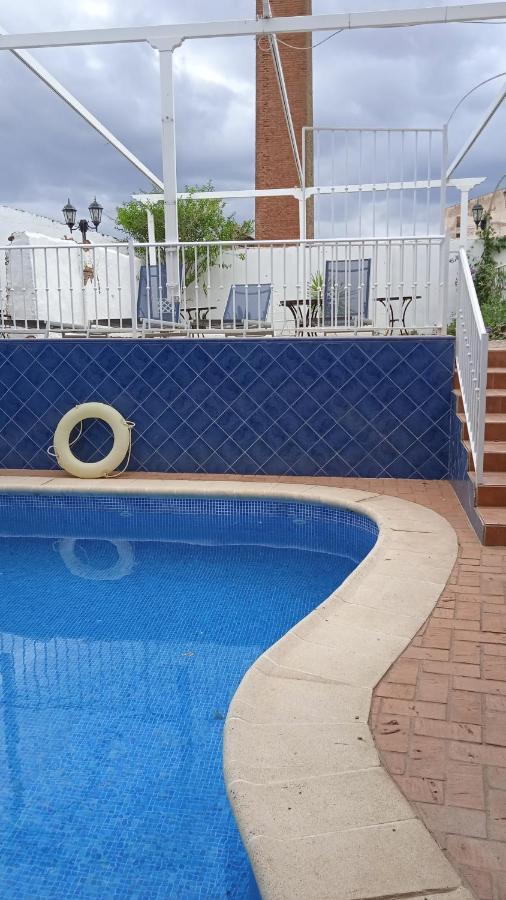 Hotel Rural La Posada De Las Cigueenas Jerez De Los Caballeros Ngoại thất bức ảnh