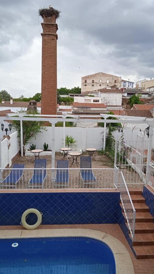 Hotel Rural La Posada De Las Cigueenas Jerez De Los Caballeros Ngoại thất bức ảnh