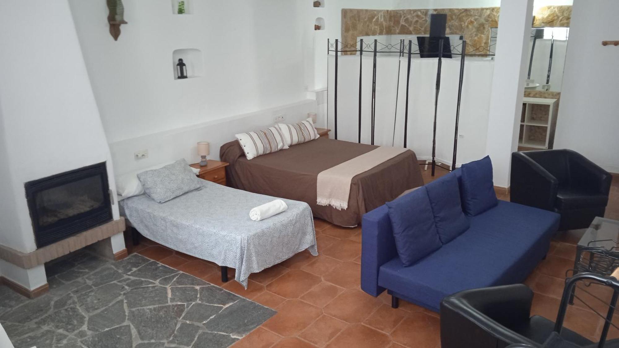 Hotel Rural La Posada De Las Cigueenas Jerez De Los Caballeros Ngoại thất bức ảnh