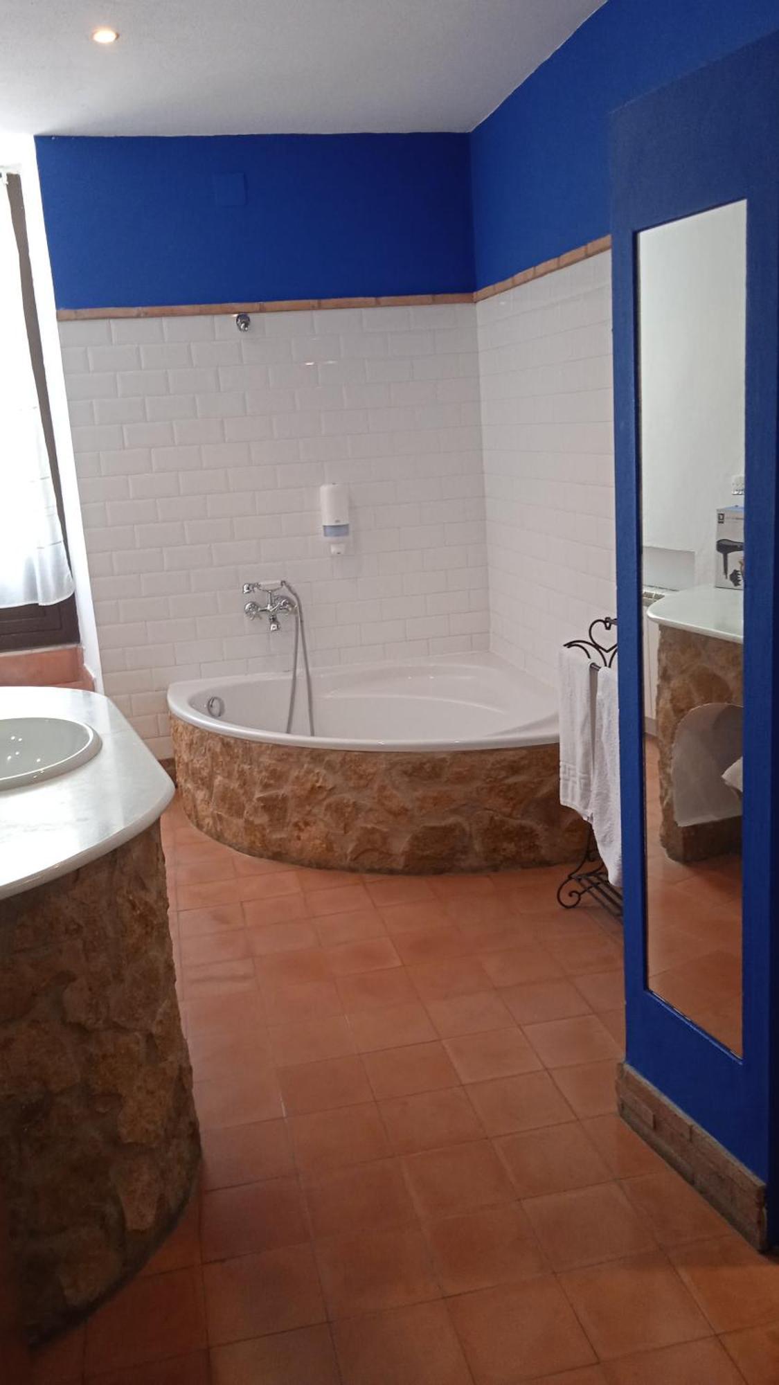 Hotel Rural La Posada De Las Cigueenas Jerez De Los Caballeros Ngoại thất bức ảnh