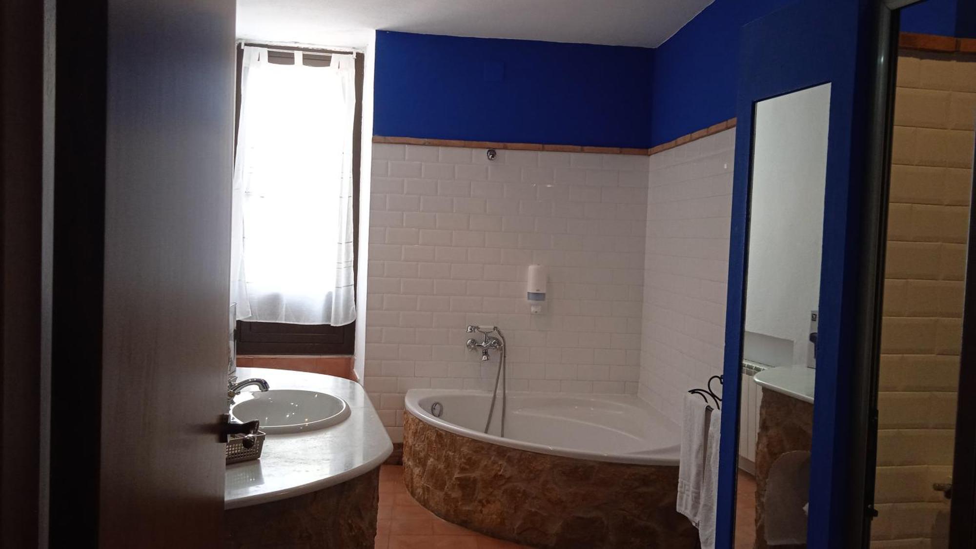 Hotel Rural La Posada De Las Cigueenas Jerez De Los Caballeros Ngoại thất bức ảnh